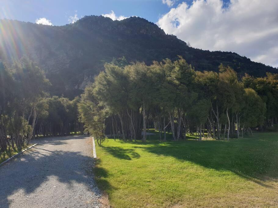 Stylish Tranquil & Private 2 X Bikes Villa Wanaka Esterno foto